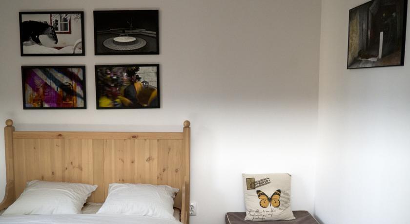 Victoria Poshtel Bucharest Hostel Bagian luar foto