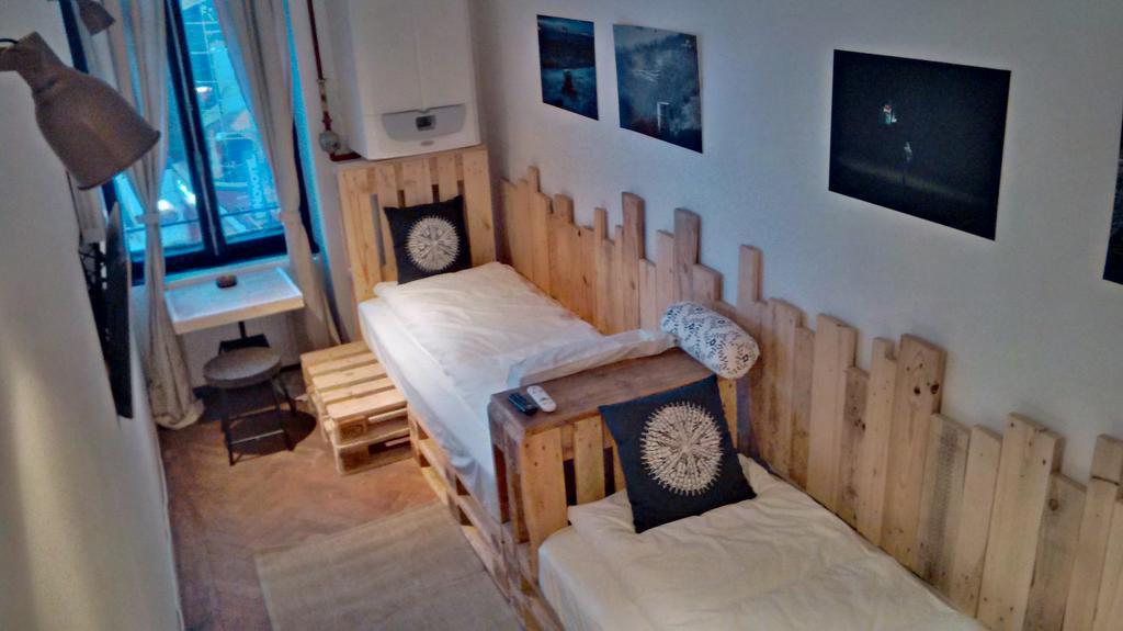 Victoria Poshtel Bucharest Hostel Bagian luar foto