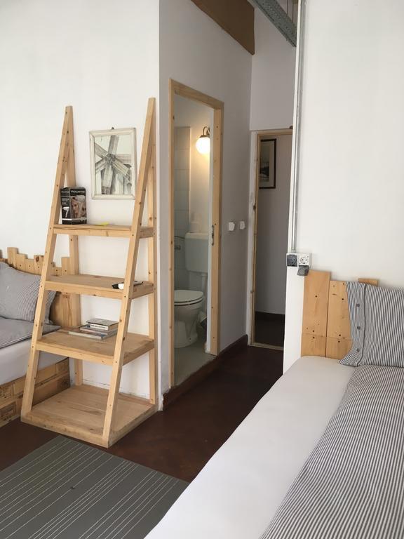 Victoria Poshtel Bucharest Hostel Bagian luar foto