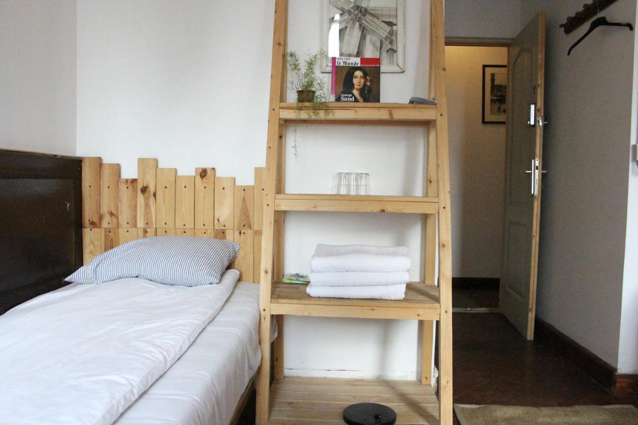 Victoria Poshtel Bucharest Hostel Bagian luar foto