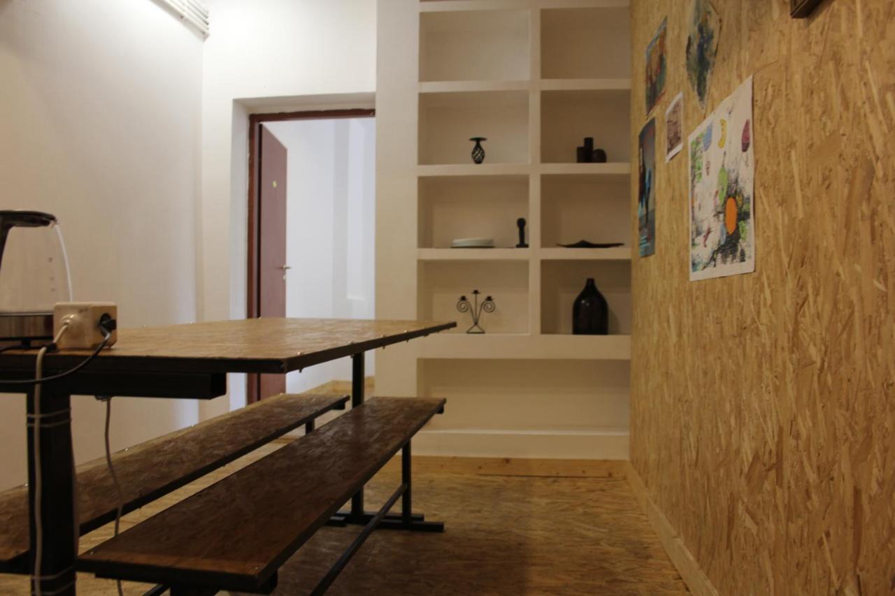 Victoria Poshtel Bucharest Hostel Bagian luar foto