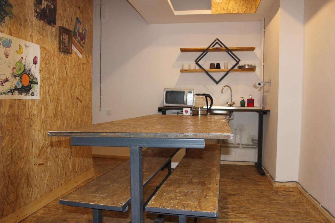 Victoria Poshtel Bucharest Hostel Bagian luar foto
